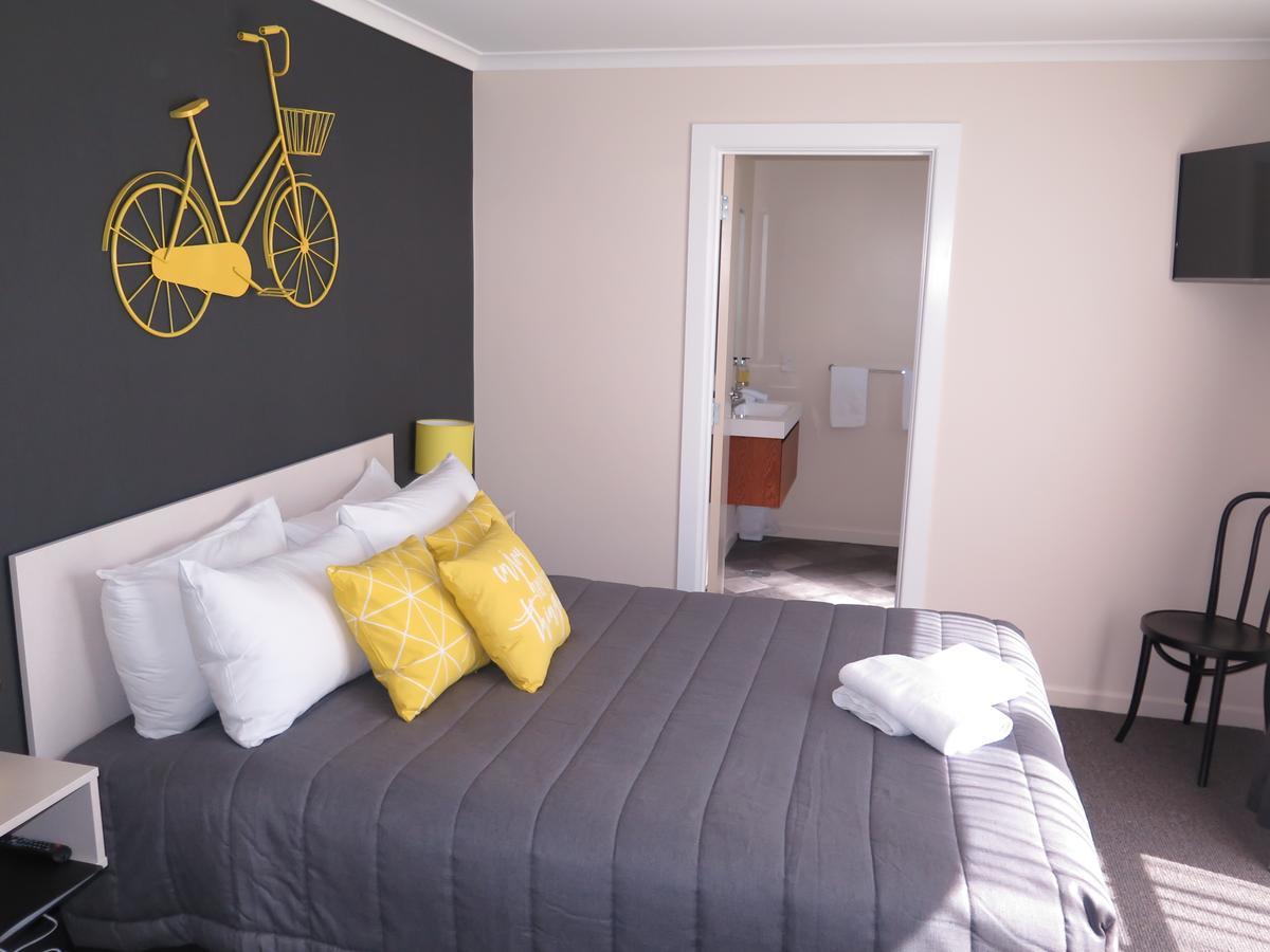 Wheels And Reels Accommodation Mossburn Exterior foto